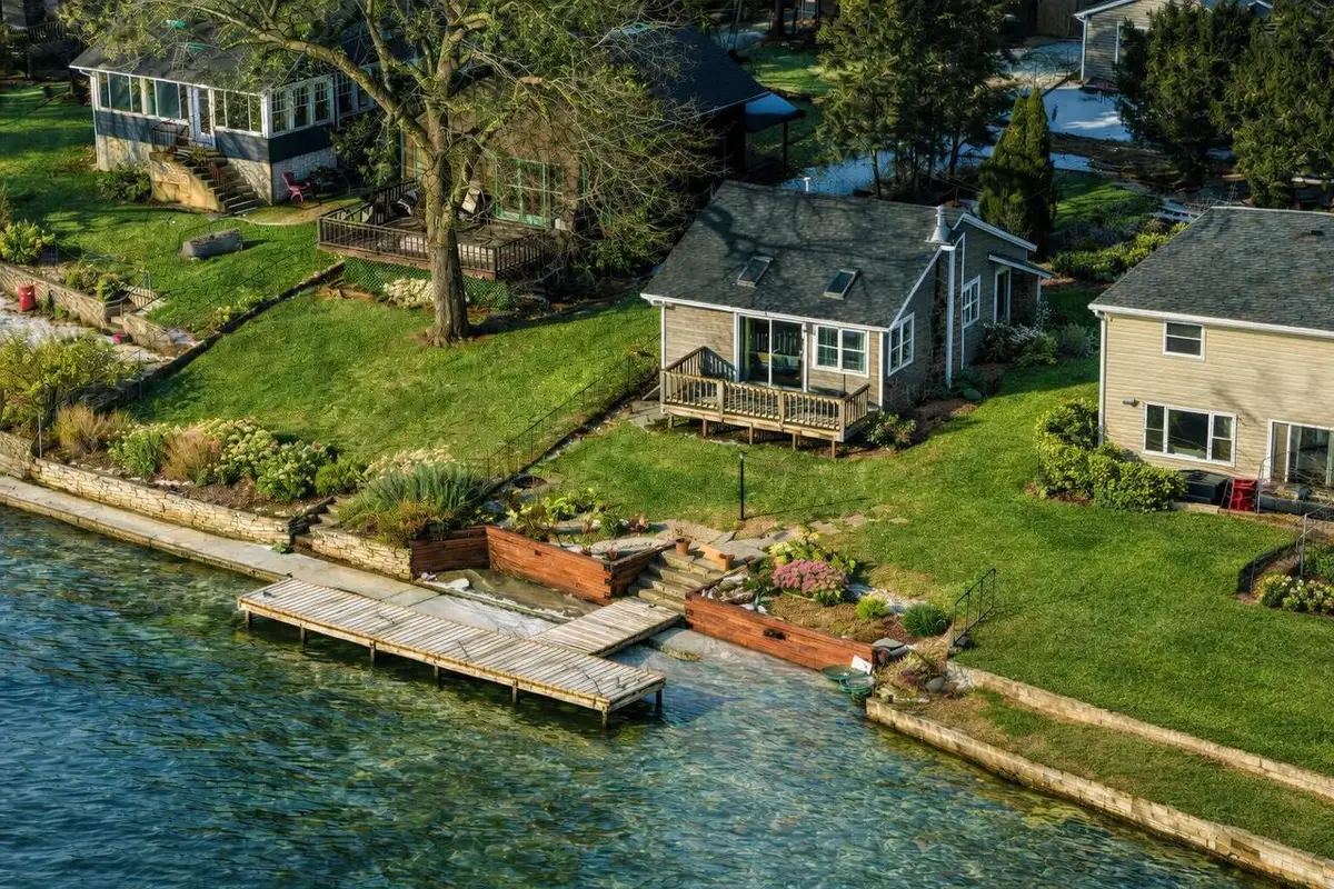 6436 Channel ROAD #6436A, Waterford, WI 53185 - #1