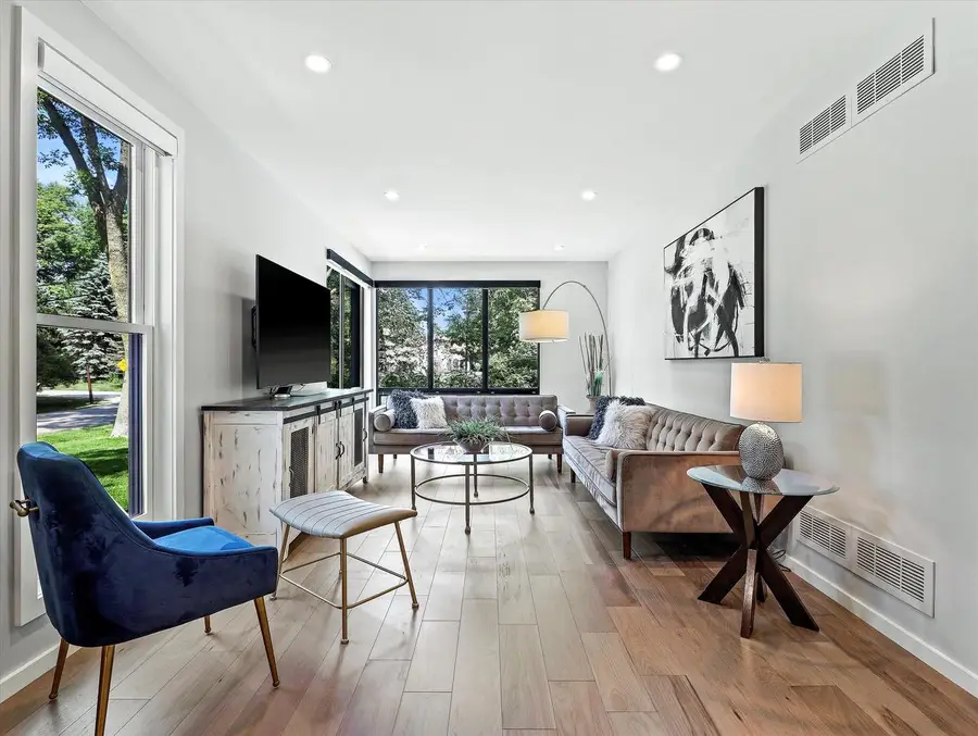 7050 N Belmont LANE, Fox Point, WI 53217 - #2