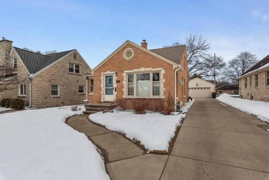 2550 N 96th STREET, Milwaukee, WI 53226 - #2