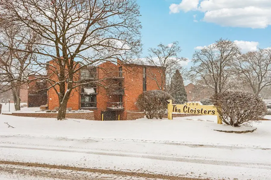 5200 S Tuckaway BOULEVARD #107A, Greenfield, WI 53221 - #2