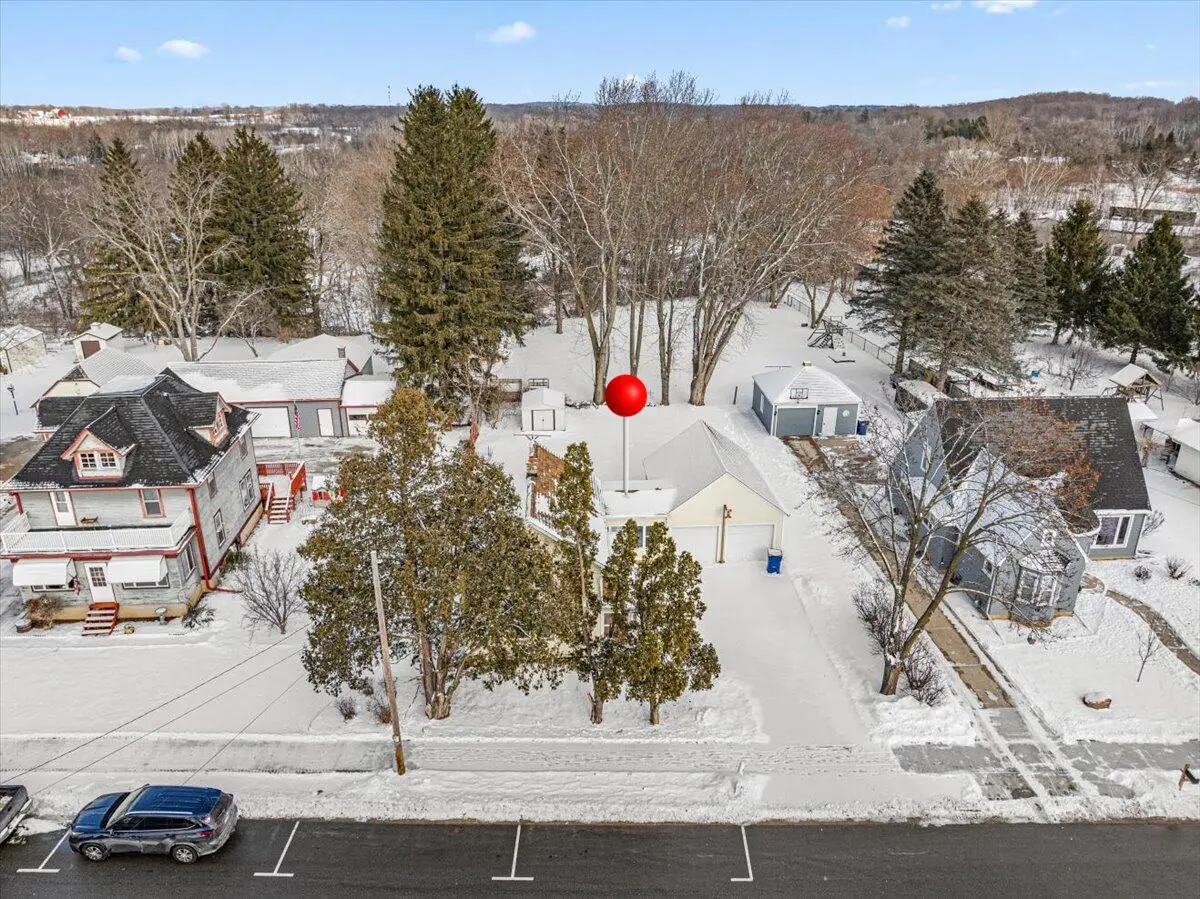 300 W Main STREET, Newburg, WI 53090 - Image #1