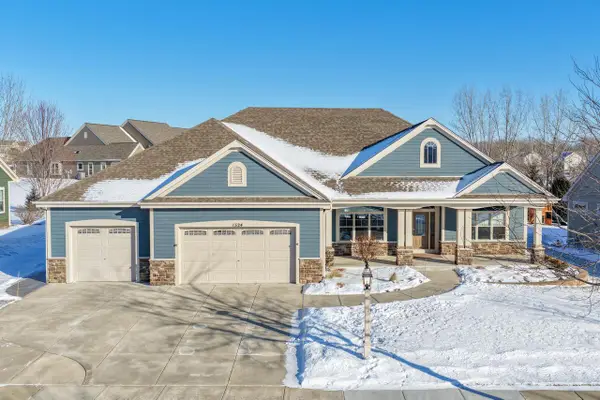 1524 Mohican TRAIL, Waukesha, WI 53189