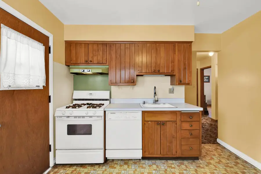 4853 N 90th STREET, Milwaukee, WI 53225 - Image #3