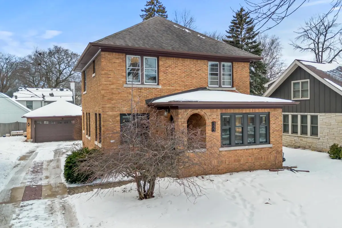 333 E Day AVENUE, Whitefish Bay, WI 53217 - Image #1