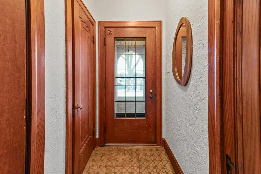 333 E Day AVENUE, Whitefish Bay, WI 53217 - Image #3