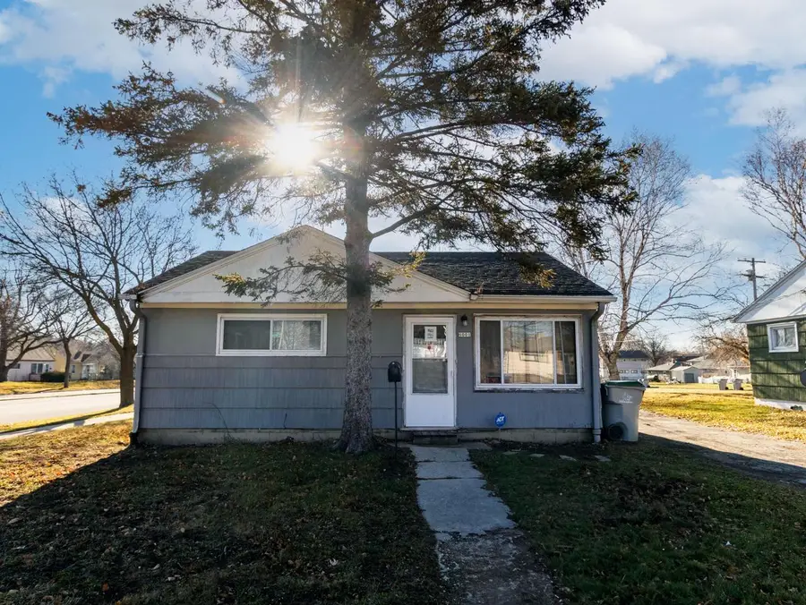 6001 Carmen AVENUE, Milwaukee, WI 53218 - #2