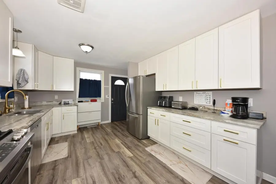 N61W23804 Sumac LANE, Sussex, WI 53089 - Image #3