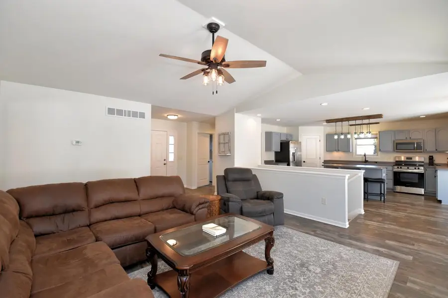 W1401 Valley View COURT, Ixonia, WI 53036 - Image #3