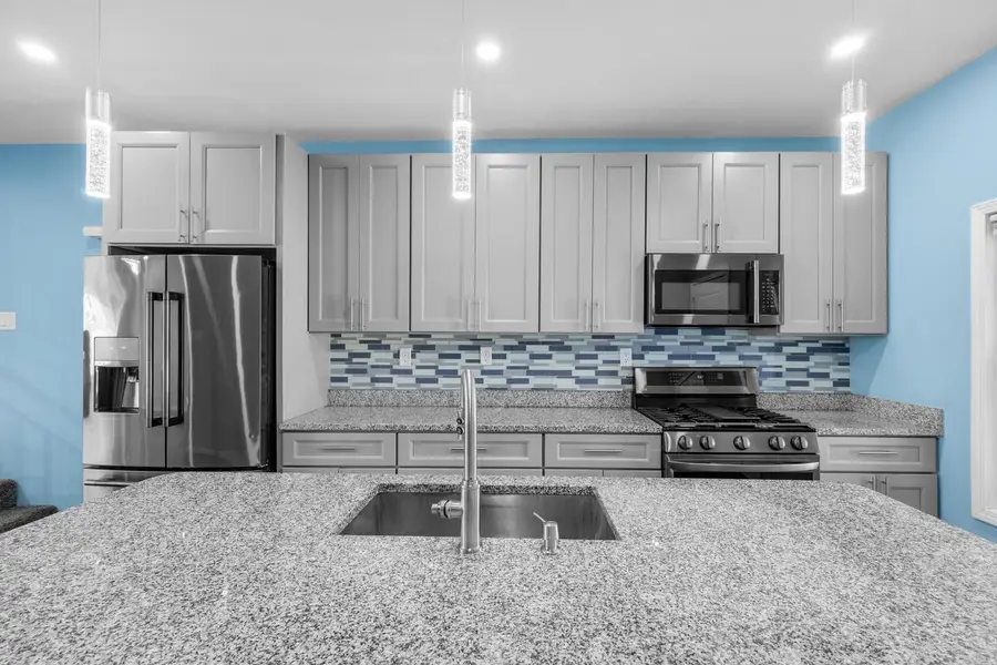 2045 S 15th PLACE, Milwaukee, WI 53204 - Image #3