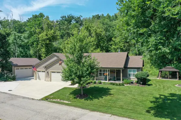 W4156 Longfellow DRIVE, Lake Geneva, WI 53147