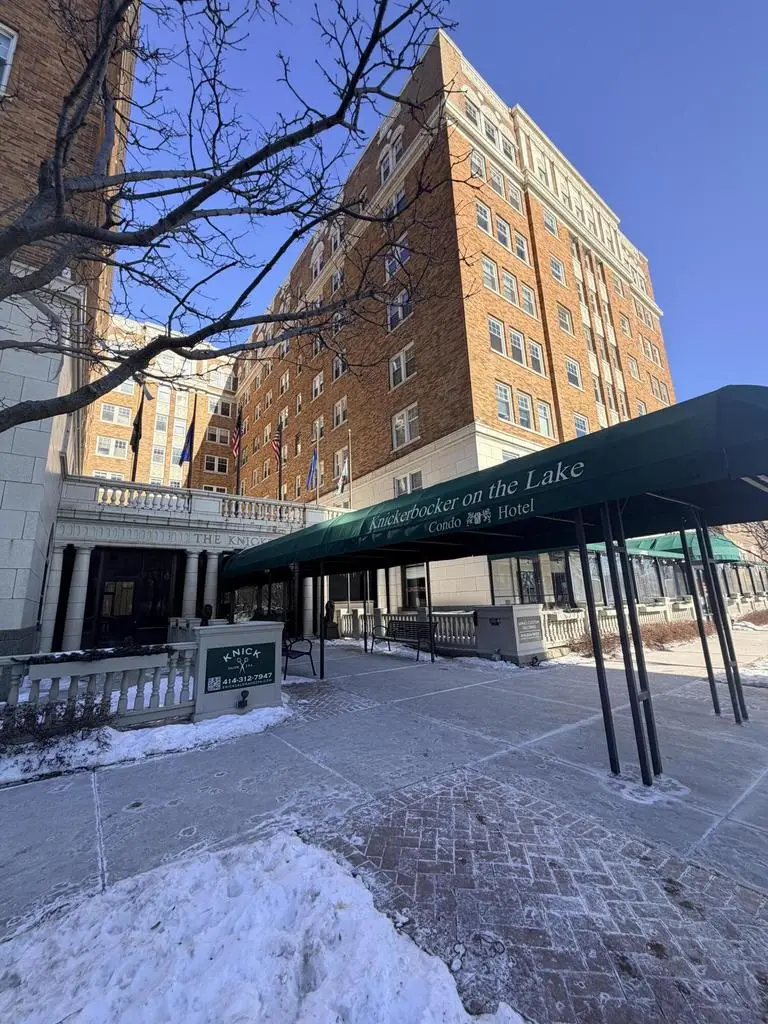 1028 E Juneau AVENUE #503, Milwaukee, WI 53202 - #2