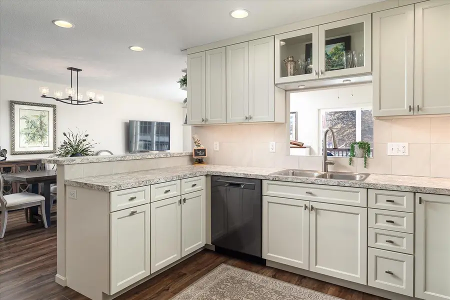 4933 County Road B, La Crosse, WI 54601 - Image #2