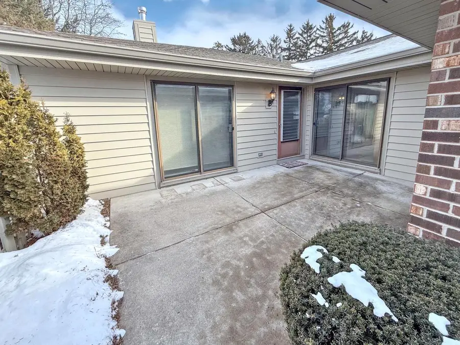 11025 N Balsam Tree COURT #47, Mequon, WI 53092 - #2