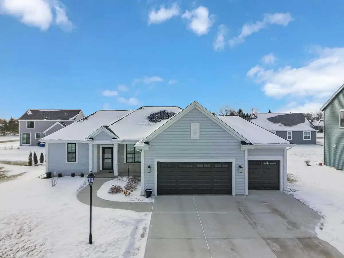 2689 Mapleton AVENUE, East Troy, WI 53120 - #1