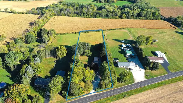 W1758 Spring Prairie ROAD, Burlington, WI 53105