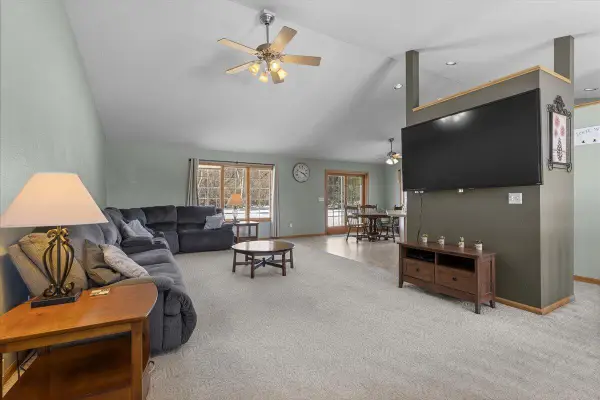 612 Bobolink LANE, Cascade, WI 53011