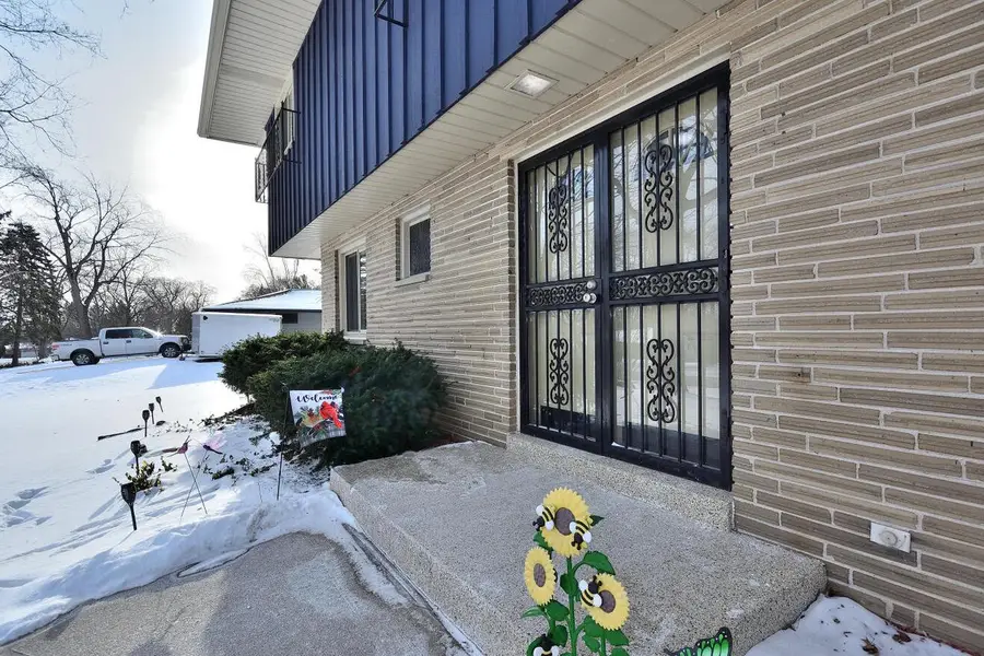 5005 S Menard DRIVE, New Berlin, WI 53151 - #3