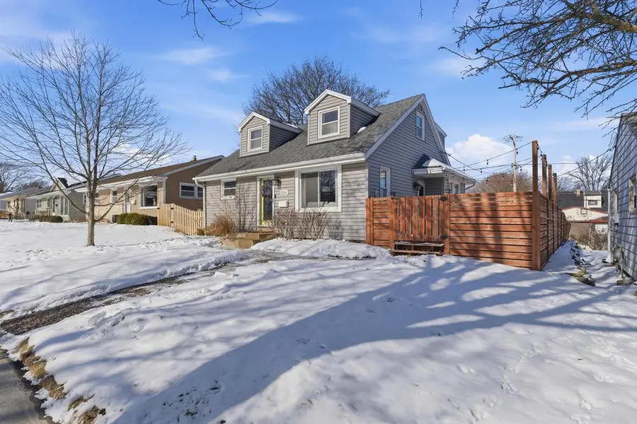6334 W Fremont PLACE, Milwaukee, WI 53219 - Image #2