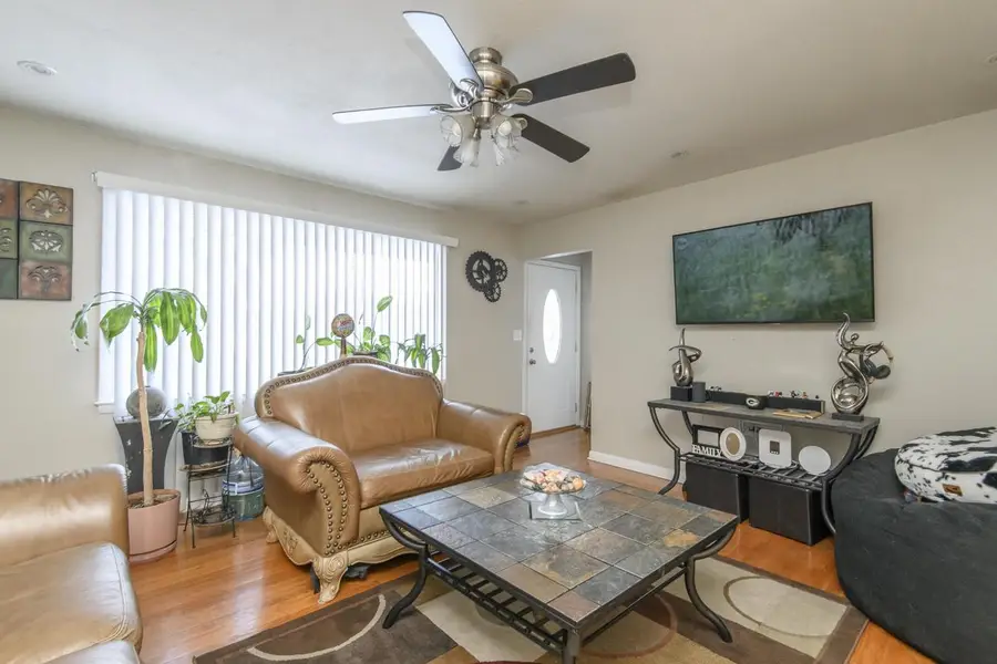 8239 W Casper STREET, Milwaukee, WI 53223 - #2