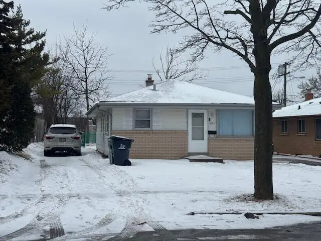 9001 W Thurston AVENUE, Milwaukee, WI 53225 - #2