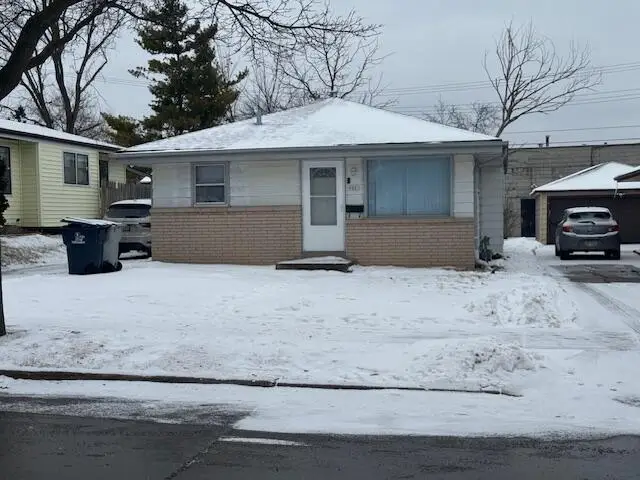 9001 W Thurston AVENUE, Milwaukee, WI 53225 - #3