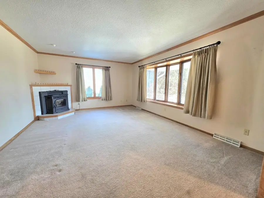 129 Chippewa DRIVE, Sheboygan Falls, WI 53085 - Image #2