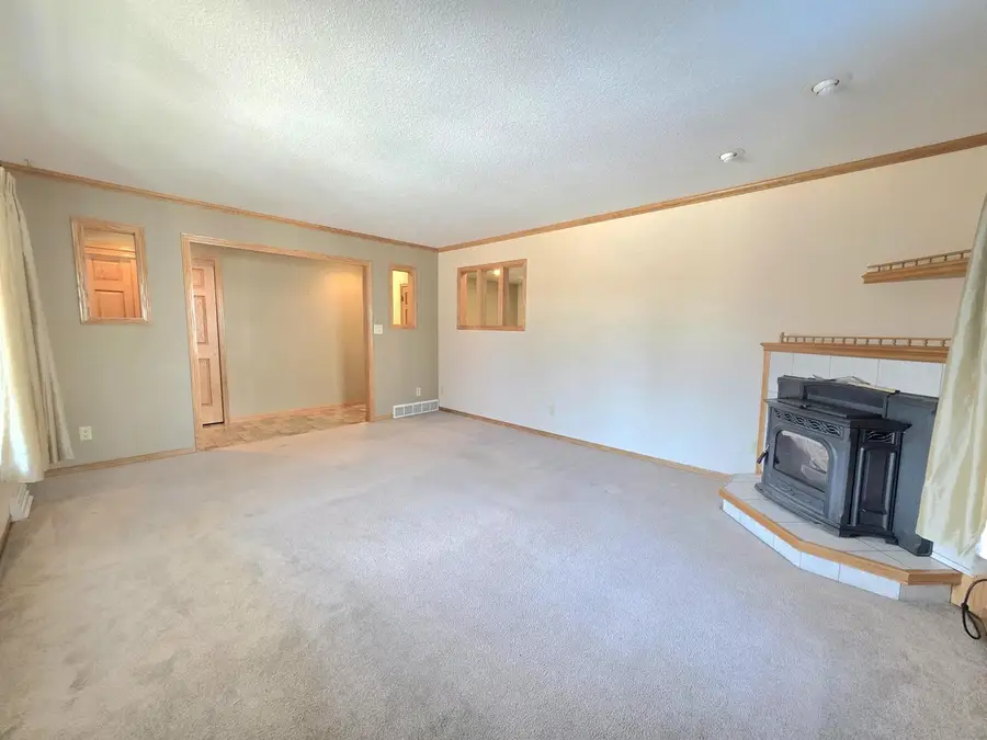 129 Chippewa DRIVE, Sheboygan Falls, WI 53085 - Image #3