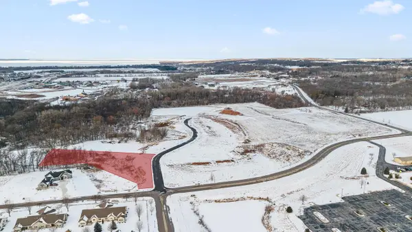 130 HIDDEN VALLEY CIRCLE, Fond Du Lac, WI 54937