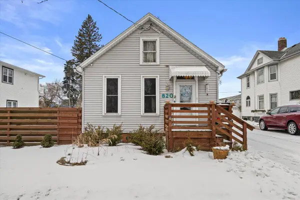 820 N 8th STREET, Manitowoc, WI 54220