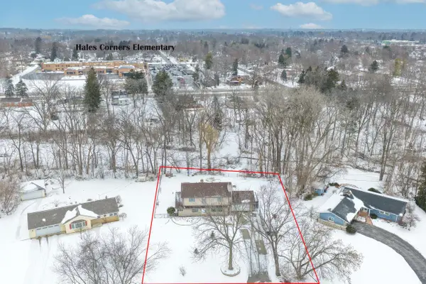 11368 Bridget LANE, Hales Corners, WI 53130