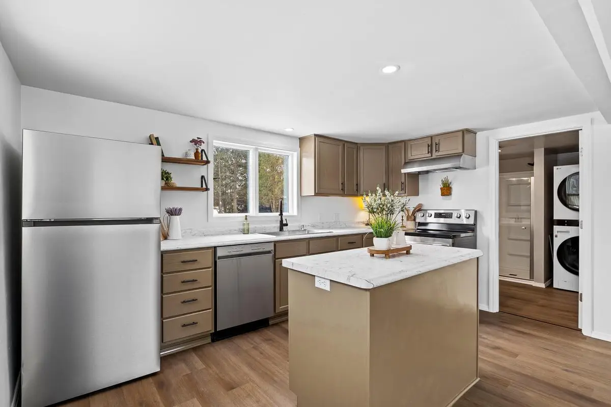 331 E Washington AVENUE, Cleveland, WI 53015 - Image #1