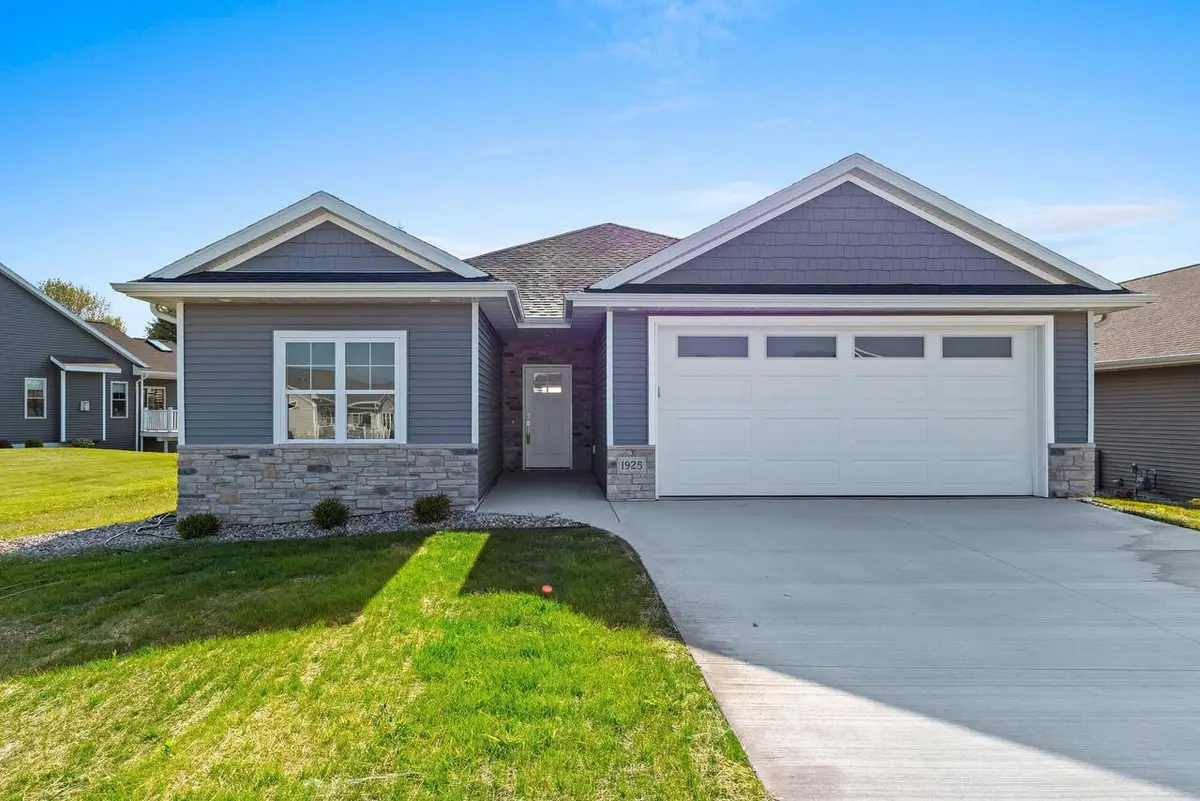 1925 Creekwood COURT, Manitowoc, WI 54220 - #1