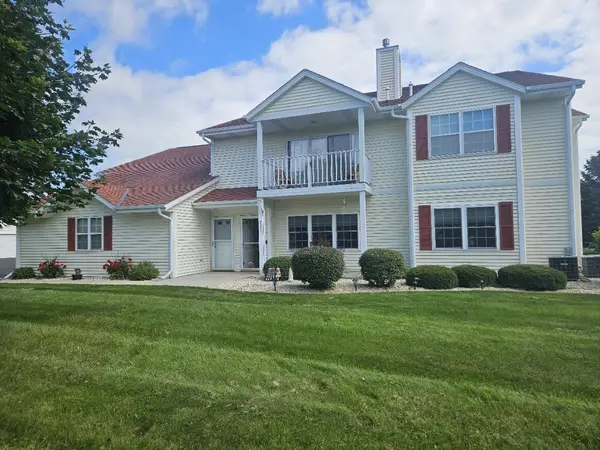 720 Wood River COURT #4, West Bend, WI 53095