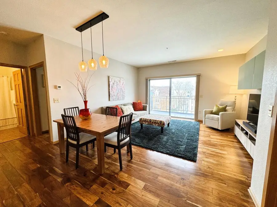 1812 E Lafayette PLACE #405, Milwaukee, WI 53202 - #3