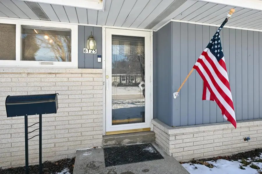 6125 Middleton COURT S, Greendale, WI 53129 - #2