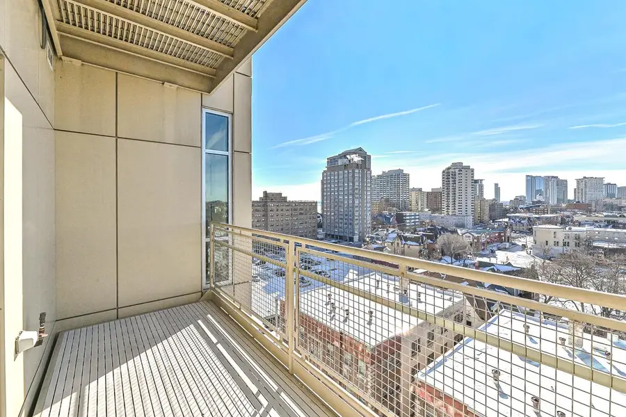 1550 E Royall PLACE #804, Milwaukee, WI 53202 - Image #2