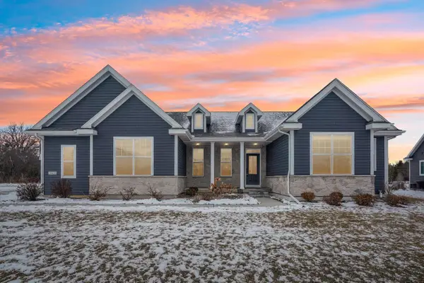 10620 N Coneflower COURT, Mequon, WI 53097