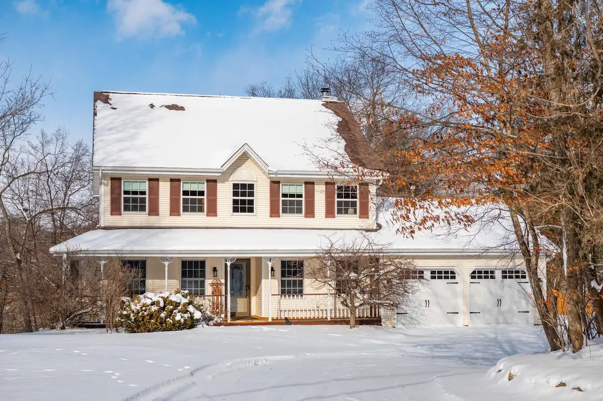 1815 Bark River DRIVE, Hartland, WI 53029 - #1