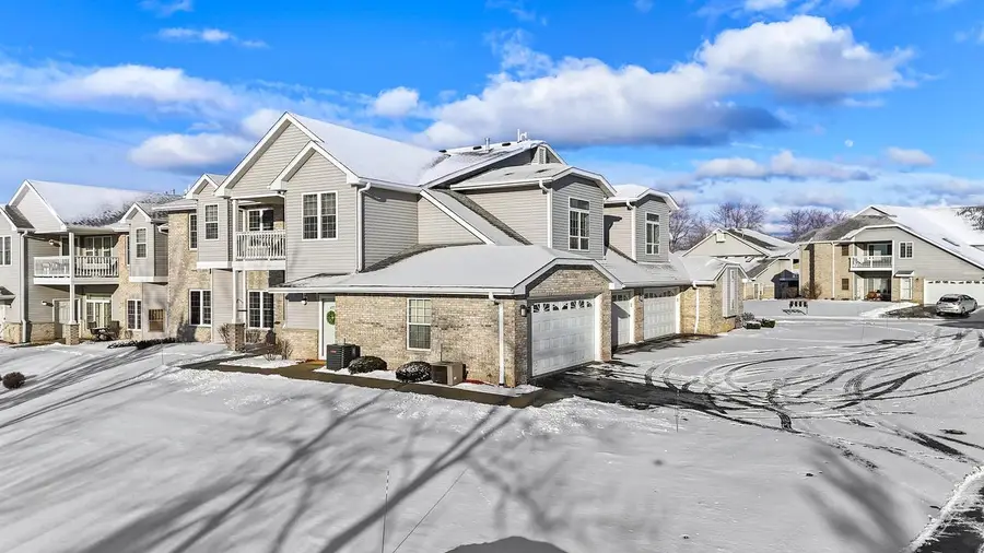 6955 S Rolling Meadows COURT, Oak Creek, WI 53154 - #2