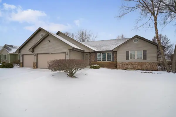 4066 W Whispering Ridge PASS, Franklin, WI 53132