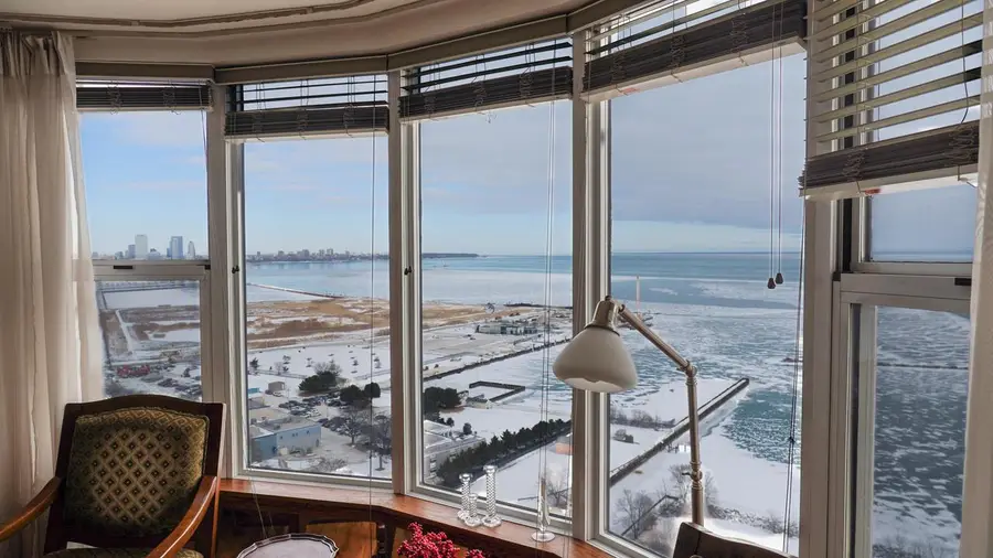 2525 S Shore DRIVE #22F, Milwaukee, WI 53207 - Image #3