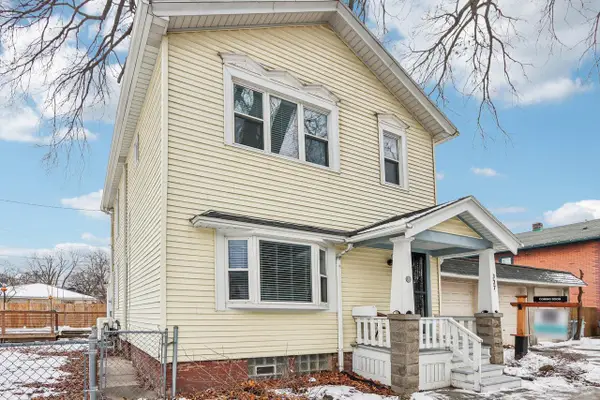 327 W Mineral STREET, Milwaukee, WI 53204