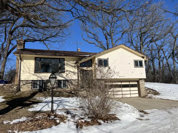 W339S2750 County Road C, Oconomowoc, WI 53066