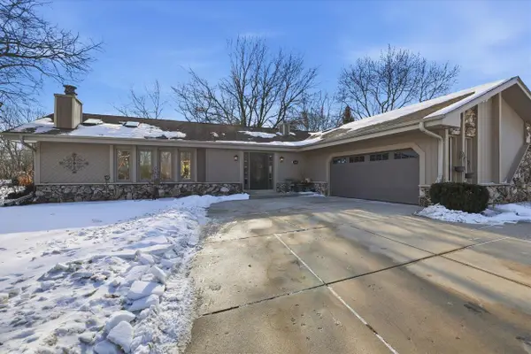 3265 San Juan TRAIL, Brookfield, WI 53005