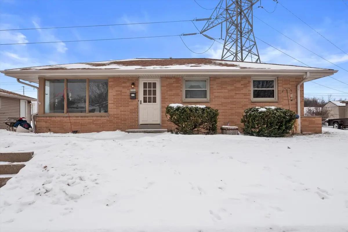 9531 W Langlade STREET, Milwaukee, WI 53225 - #1