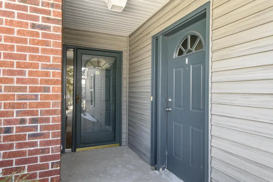 N16W26577 Wild Oats DRIVE #D, Pewaukee, WI 53072 - #3