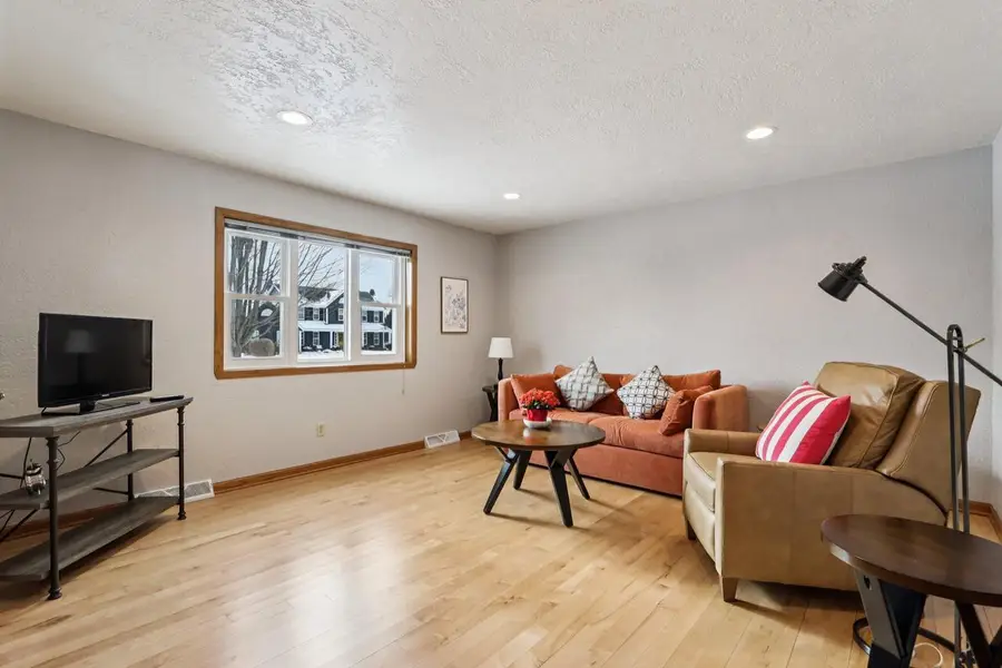 N73W15968 Alpine LANE, Menomonee Falls, WI 53051 - #3