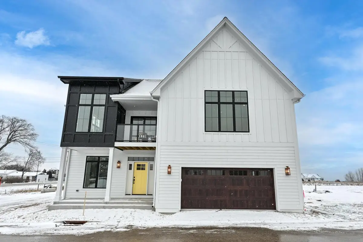 496 Bastle Wynd #9, Port Washington, WI 53074 - #1