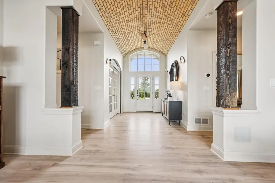 1609 Whistling Hill CIRCLE, Hartland, WI 53029 - #2