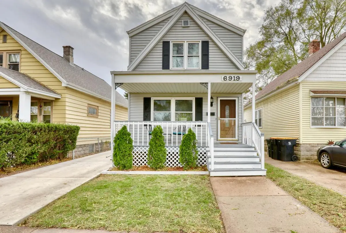 6919 Harvey AVENUE, Wauwatosa, WI 53213 - #1